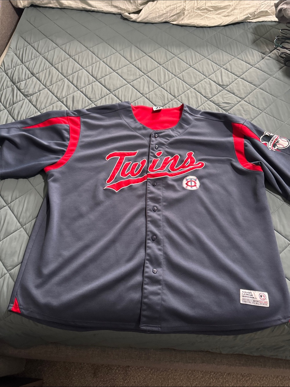 Twins Button-Front Retro Baseball Jersey in Navy and Red - Team Script Design